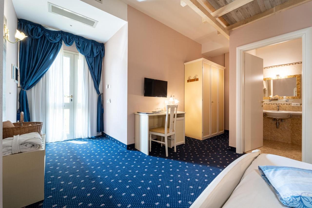 Borgo Dei Poeti Romantik Hotel Manerba del Garda Εξωτερικό φωτογραφία