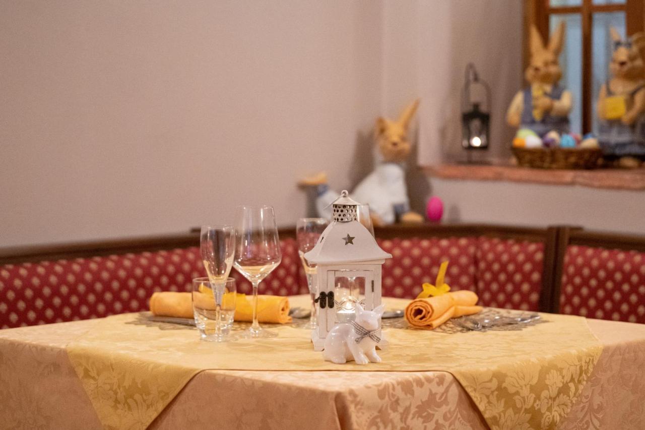 Borgo Dei Poeti Romantik Hotel Manerba del Garda Εξωτερικό φωτογραφία