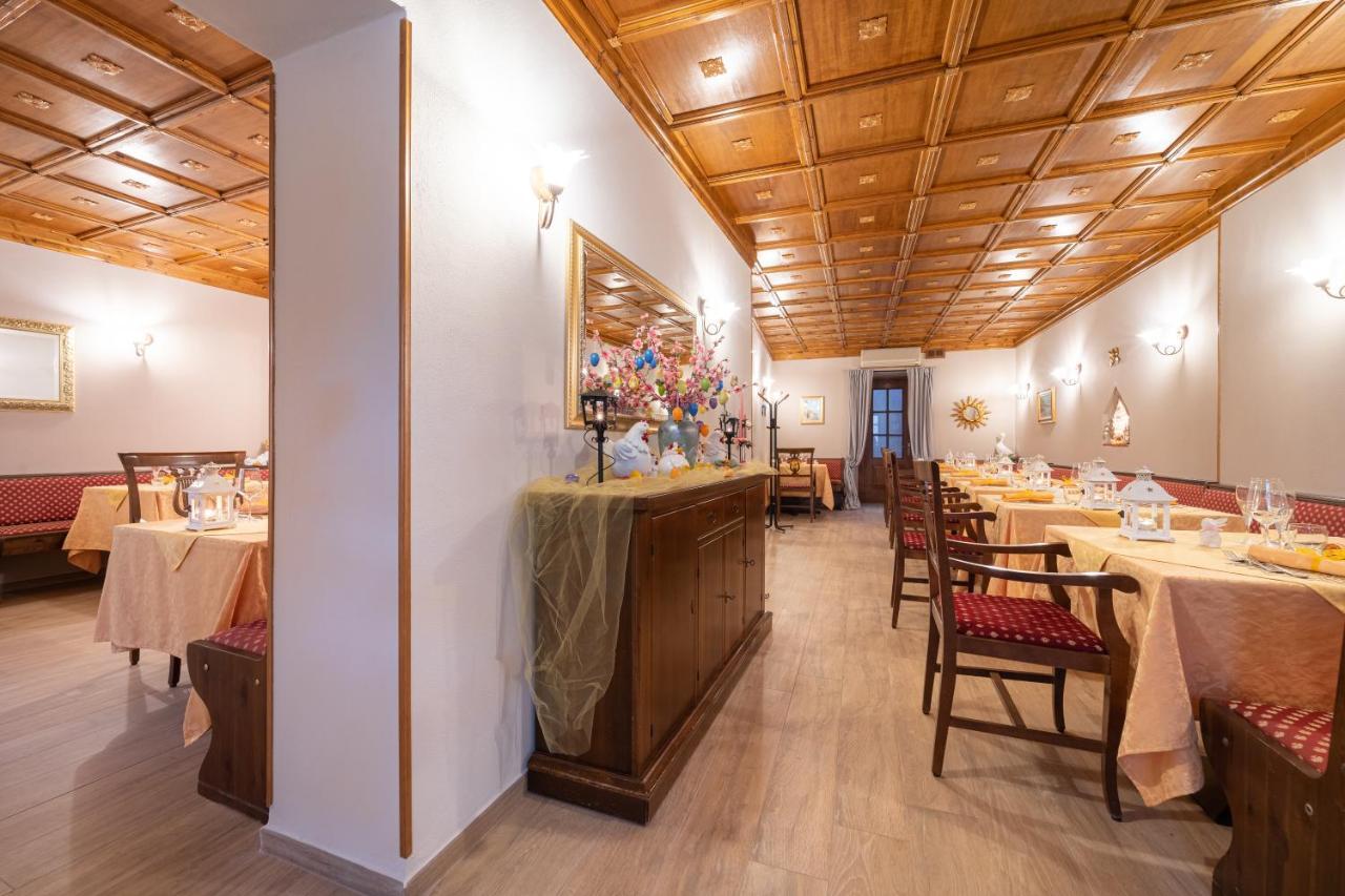 Borgo Dei Poeti Romantik Hotel Manerba del Garda Εξωτερικό φωτογραφία