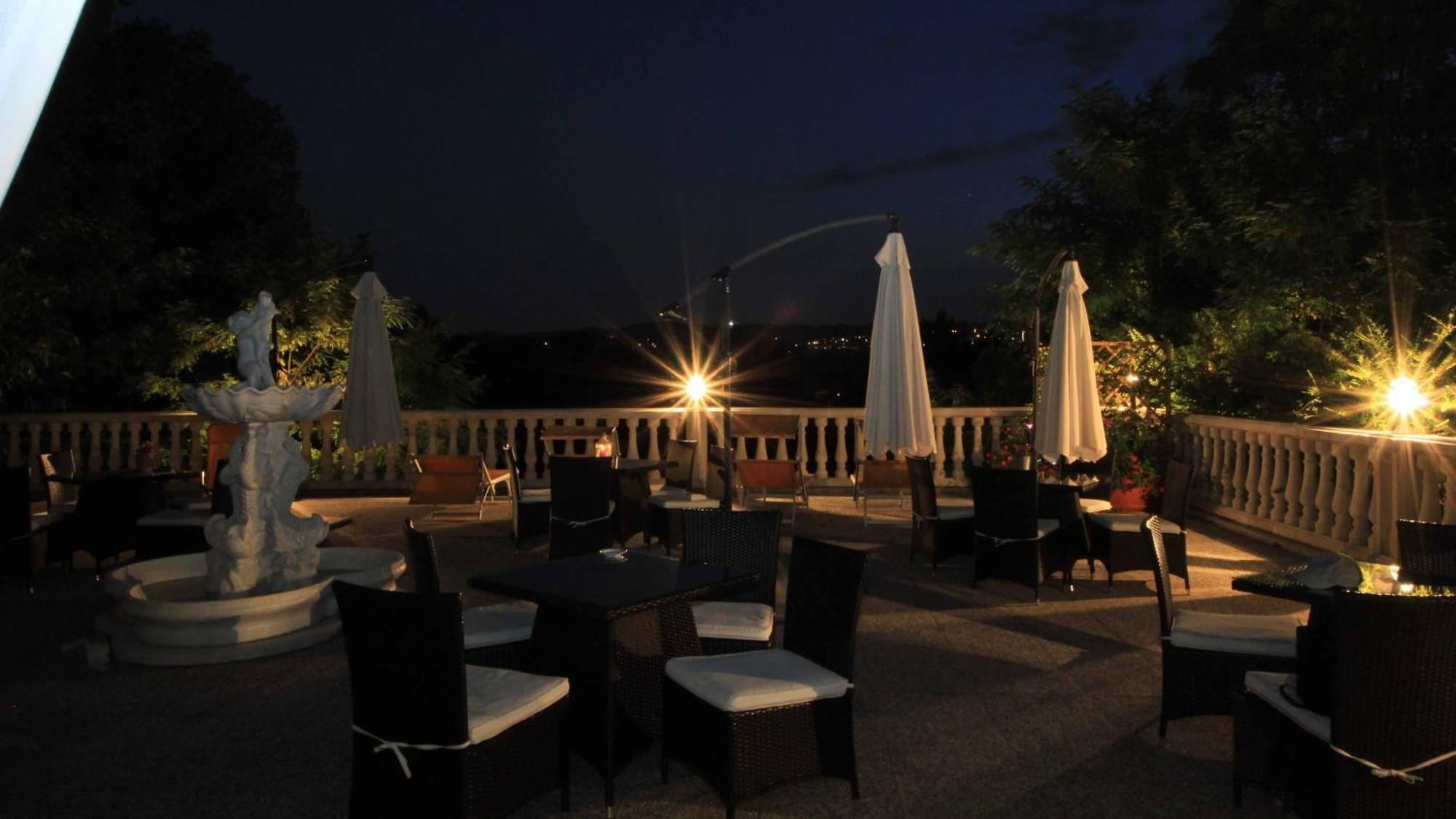 Borgo Dei Poeti Romantik Hotel Manerba del Garda Εξωτερικό φωτογραφία
