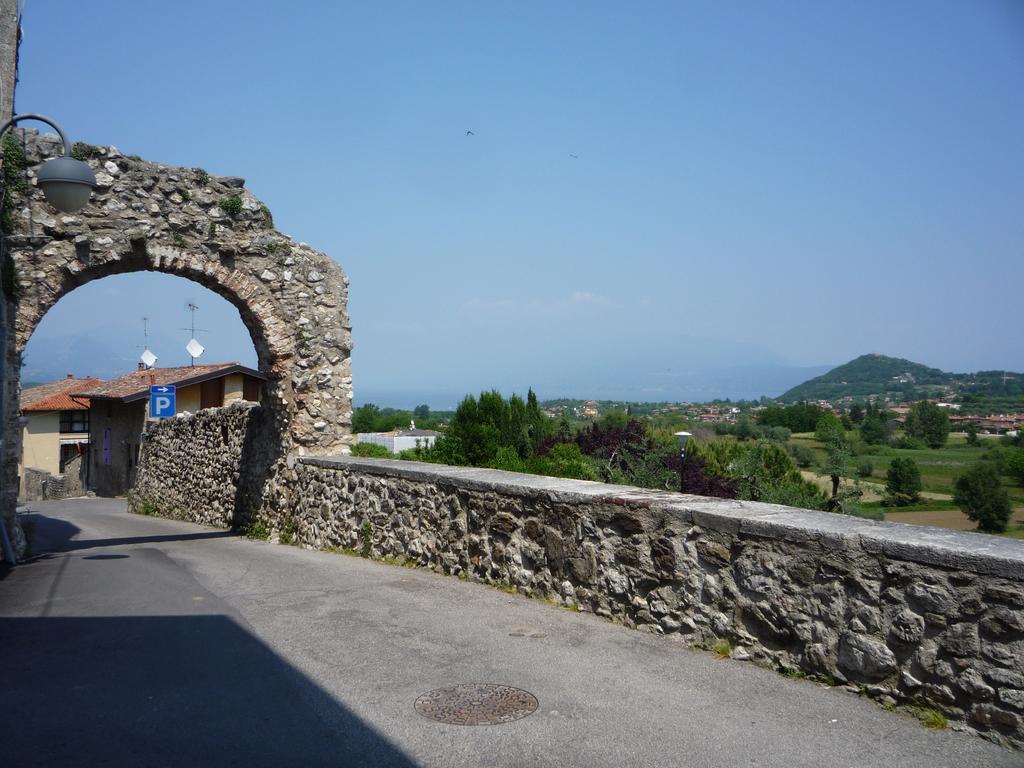 Borgo Dei Poeti Romantik Hotel Manerba del Garda Εξωτερικό φωτογραφία